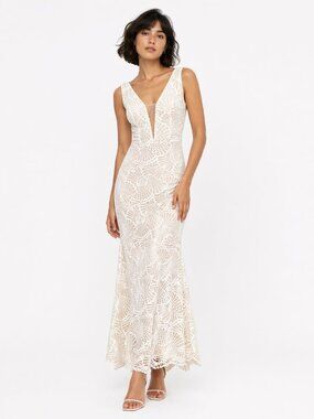 VOWD Compass Plunging Mermaid White Lace Wedding Dress Sz XS